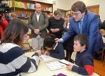 El presidente del PP cyl visita el centro Estela de Down Burgos